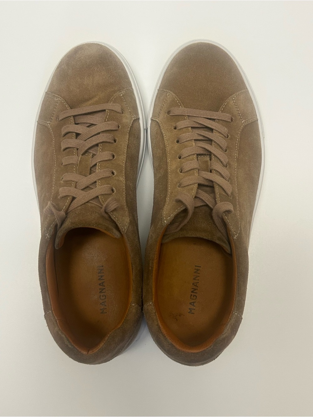 Magnanni Brown Suede Low-Top Sneakers with White Sole - Picture 3 of 8